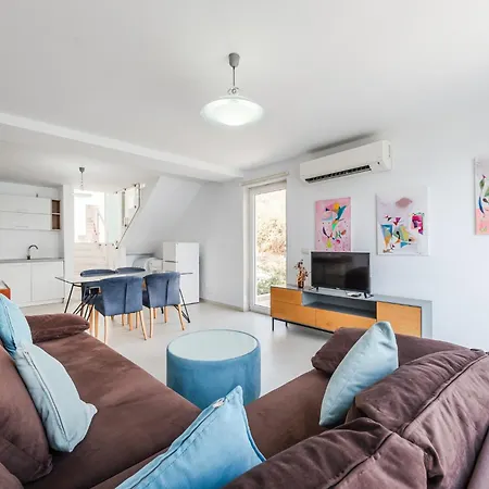 Stone - Adults Only Qeparo