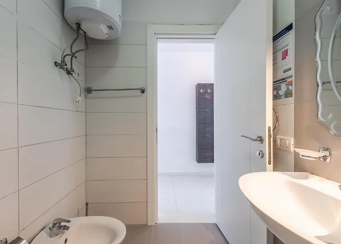 Stone - Adults Only * Qëparo